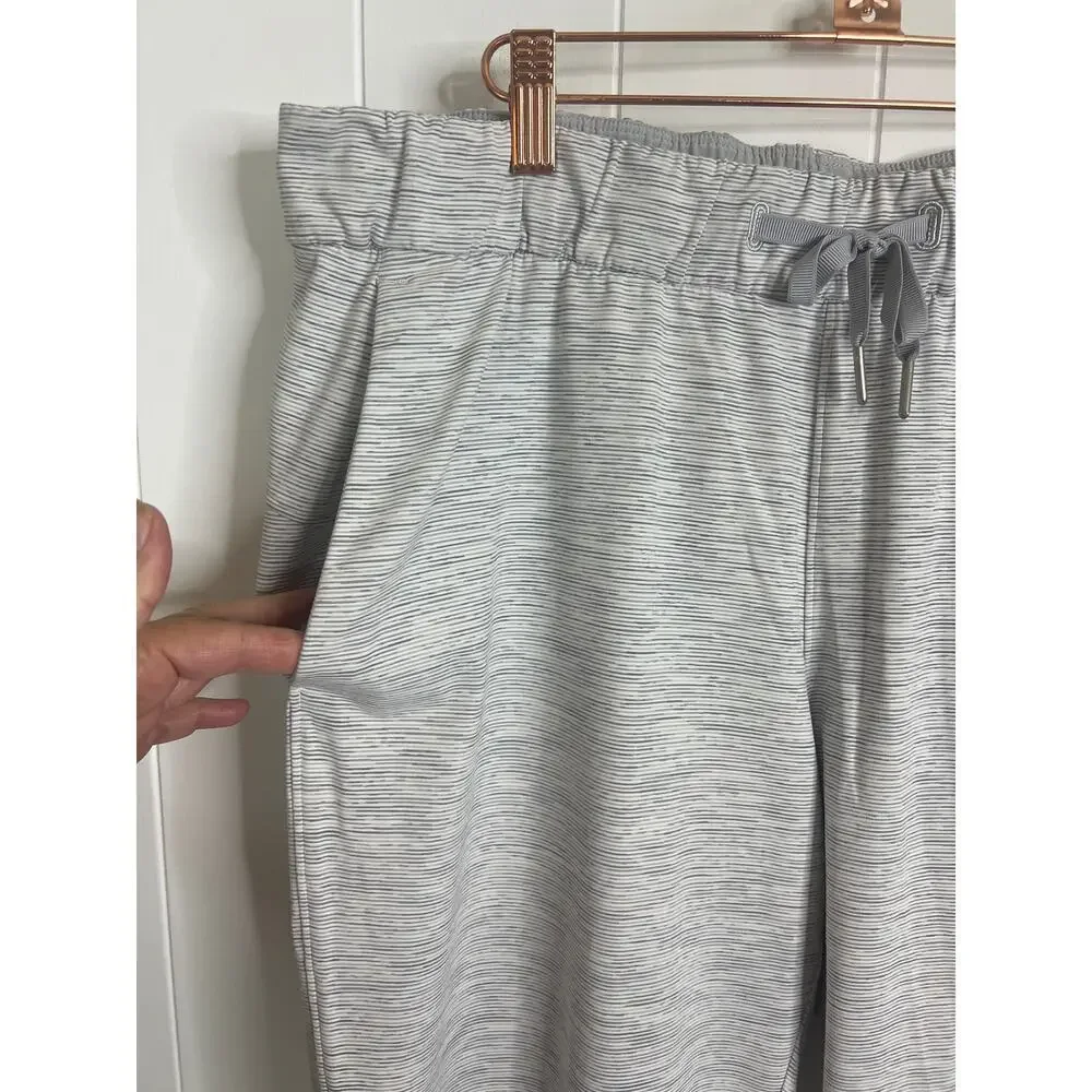 Lululemon On The Fly Pant 28